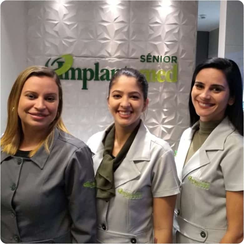 Equipe administrativa da implantomed no DF